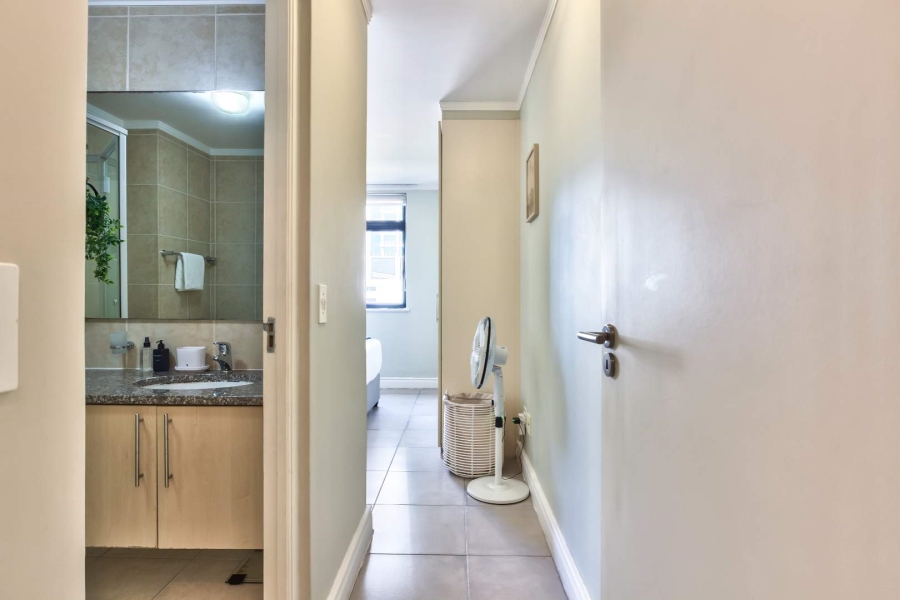 To Let 2 Bedroom Property for Rent in De Waterkant Western Cape